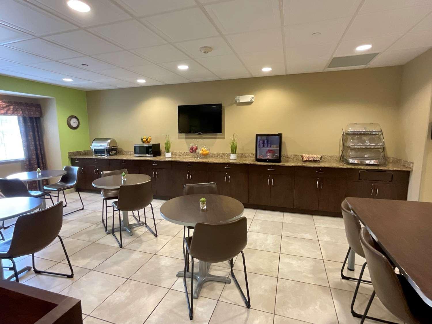 Surestay Plus Hotel By Best Western Buckhannon מראה חיצוני תמונה